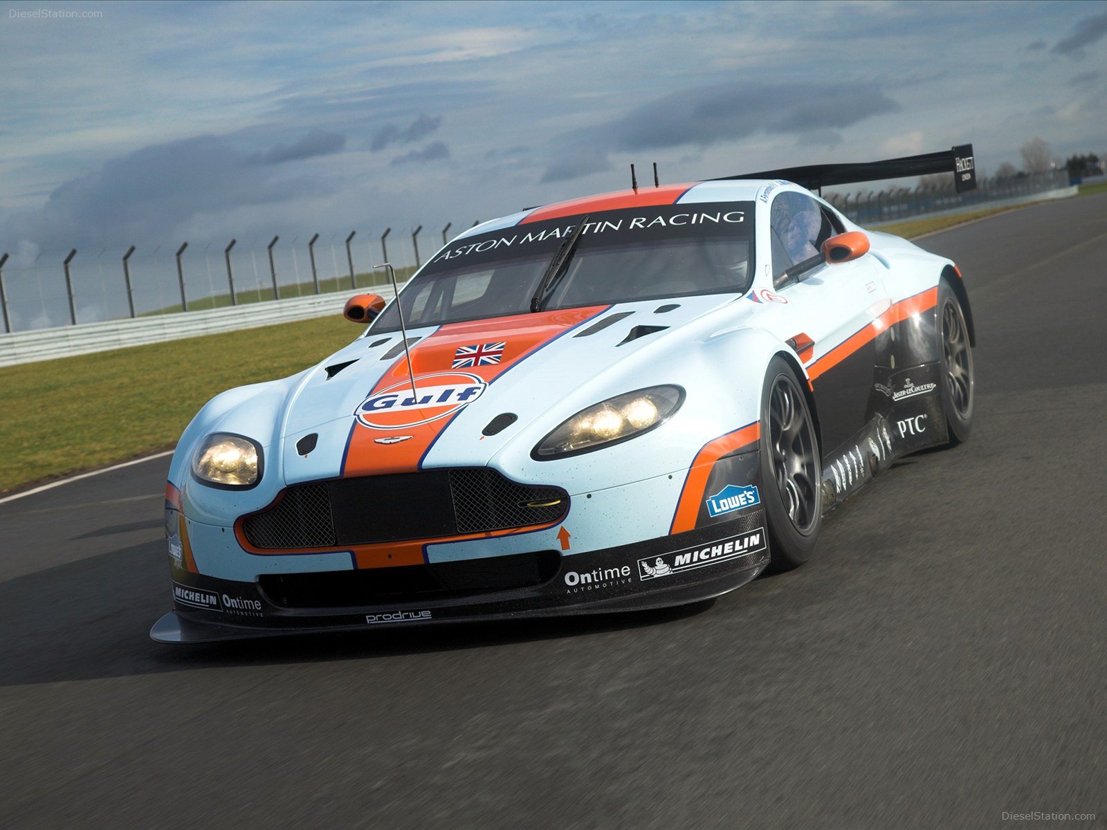 Aston Martin Vantage GTE 2012